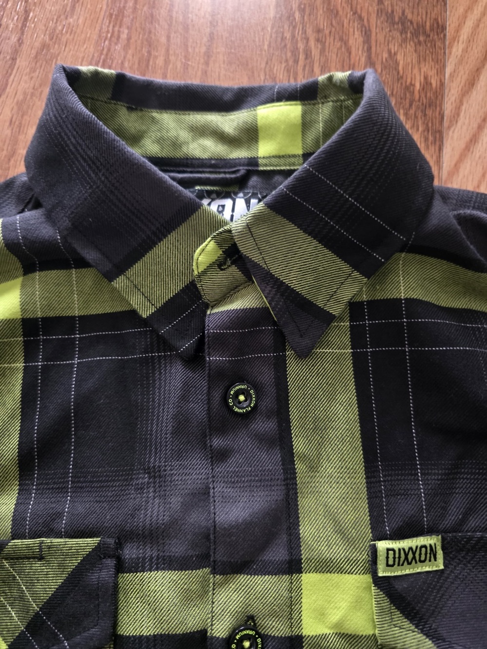 Men’s Size Large Dixxon Flannel Shirt. Dixxon Button Up Shirt. Like New Shirt - Picture 9 of 9